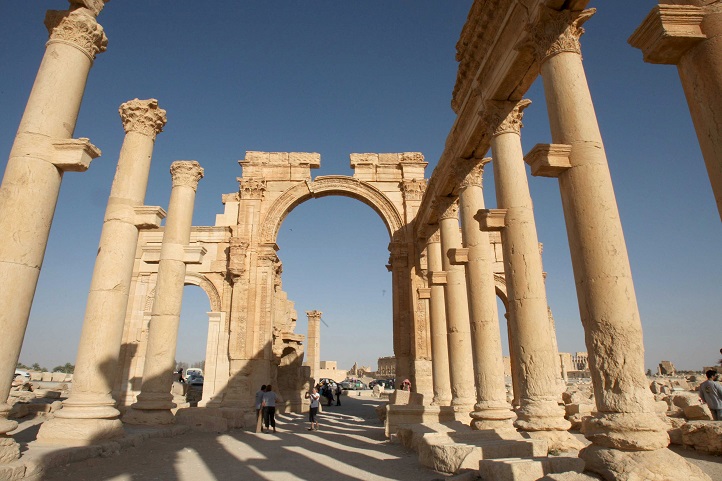 ISIS Tightens Grip On Historic Syrian City Of Palmyra, Overruns Iraqi Forces In Ramadi
